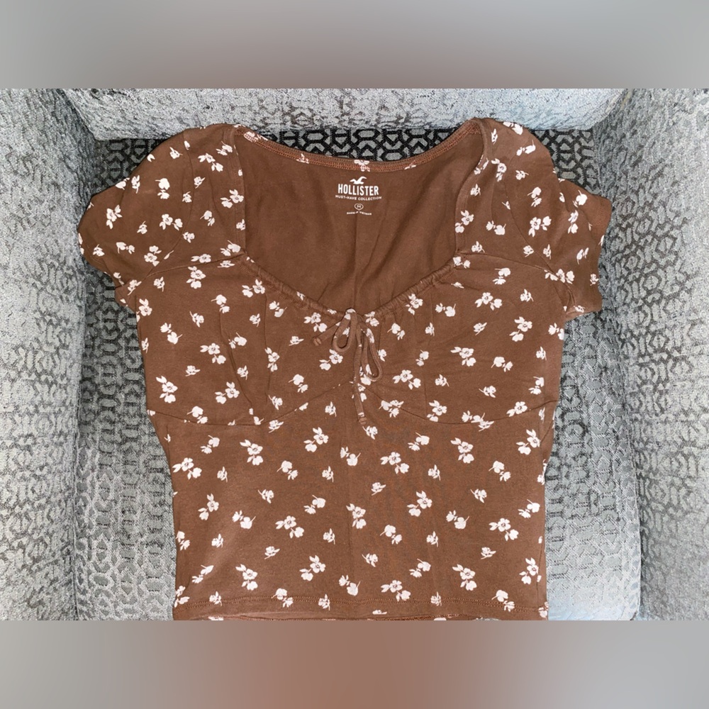 Hollister Cocoa Floral Blouse